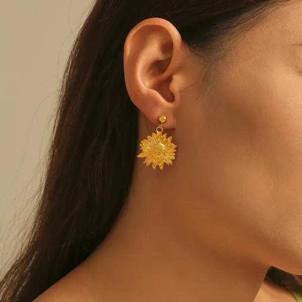 Gold_Sunflower_Earrings_For_Women